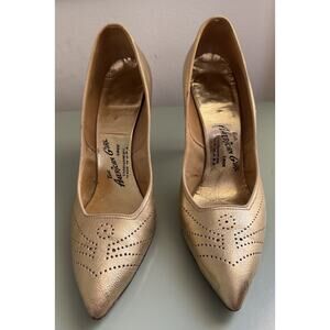 VTG American Girl Women's Pumps Shoes Gold Lamé 4" Wooden Heel Narrow Sz 7 AA